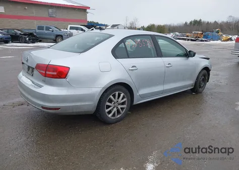 2015 Volkswagen Jetta 1.8T Se z USA, uszkodzony, nr VIN 3VWD17AJXFM271472